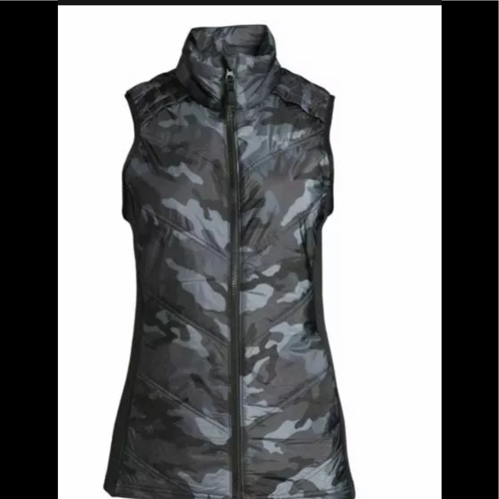 Avía Black Camo Vest size large New with out tags